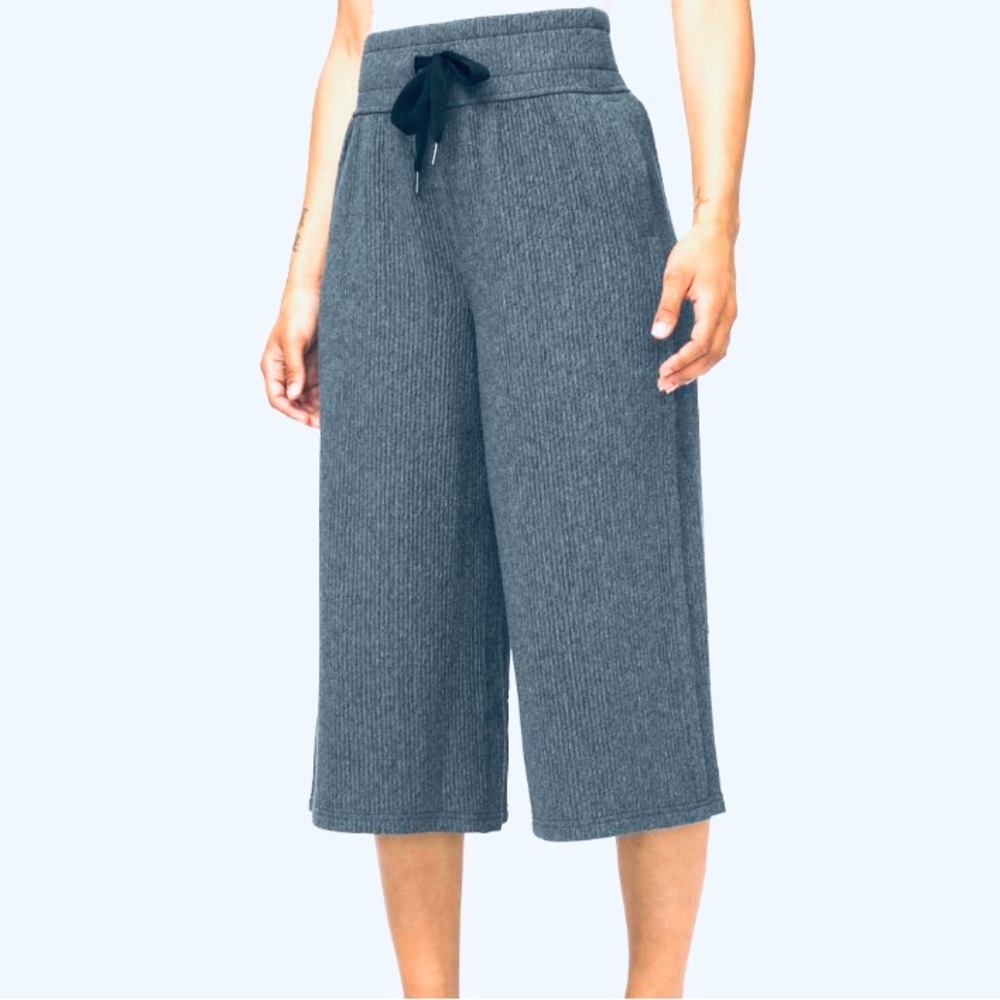 Lululemon textured grey Wide-Leg Cropped Pants size 6